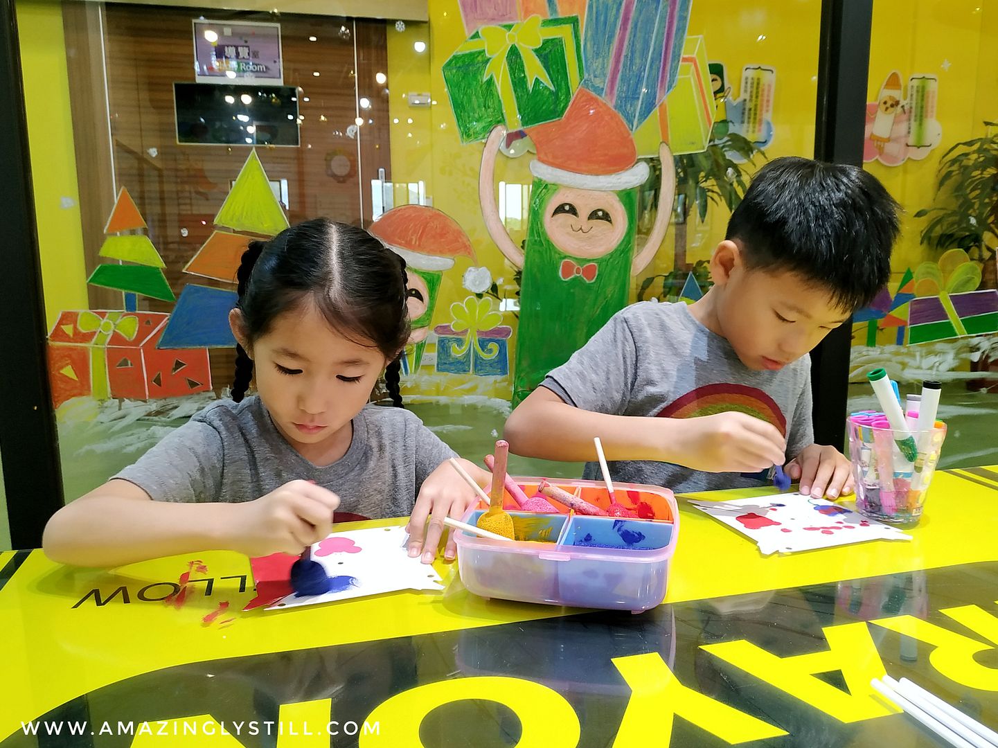 Family Trip to Taiwan Lucky Art Crayon Factory Amazingly Still